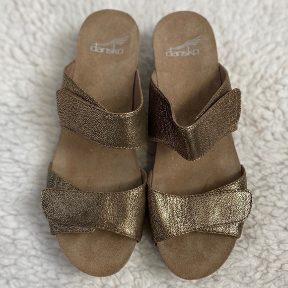 Dansko Vienna Gold Nappa Wedge Sandals EU 37 US 6.5 - 7 Comfort Everyday Summer - Picture 1 of 11